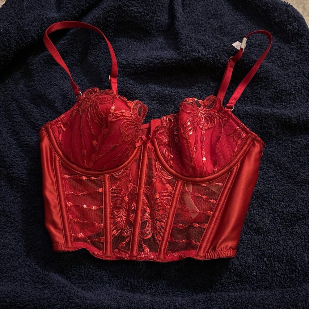 Victoria’s Secret Very Sexy push up bra